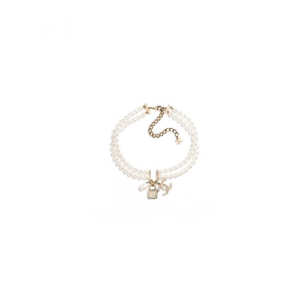 CHANEL Pearl Necklace