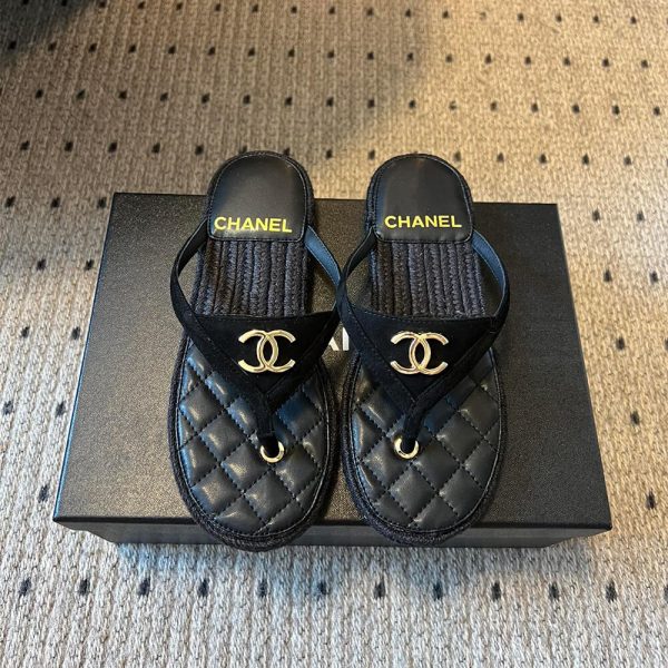 CHANEL Thongs