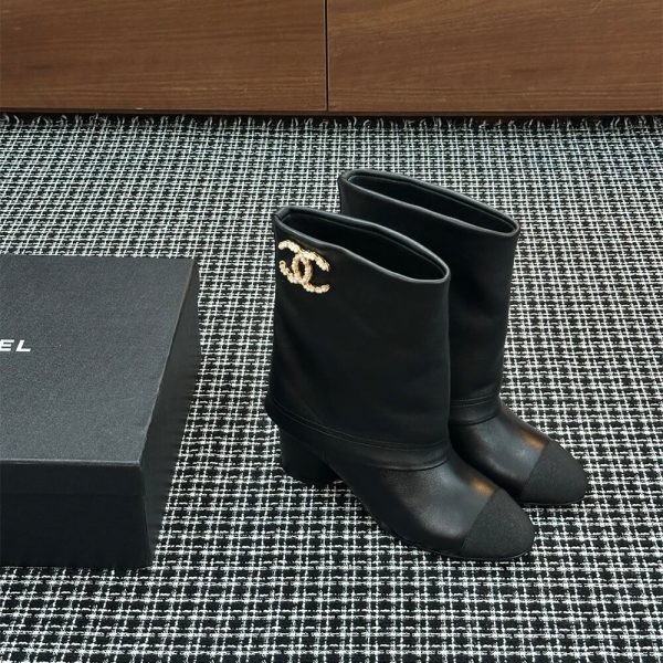 CHANEL Boots