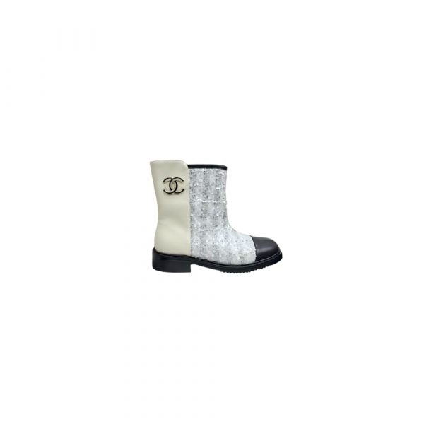 CHANEL Boots