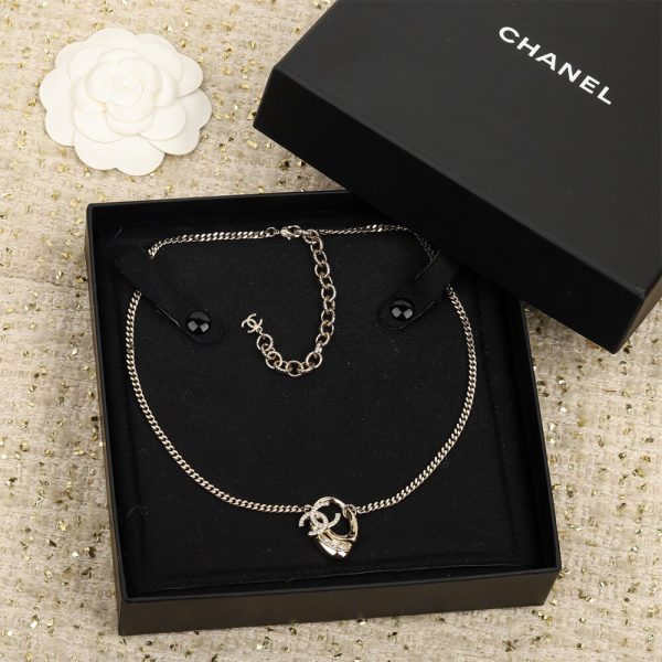 CHANEL NECKLACE