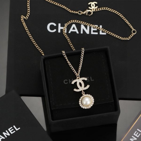 CHANEL NECKLACE