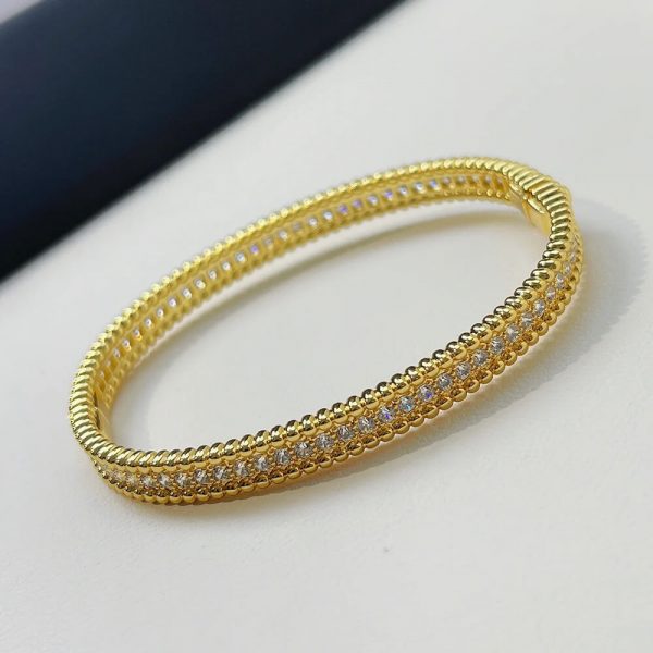 Van Cleef & Arpels Perlée diamonds bracelet, 1 row, medium model