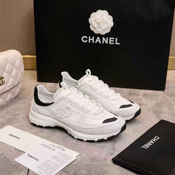 CHANEL Sneakers