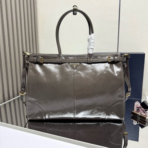 Prada Bonnie extra-large leather handbag(HIGH-END GRADE)