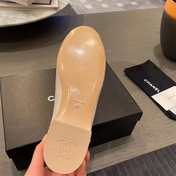 CHANEL Loafers