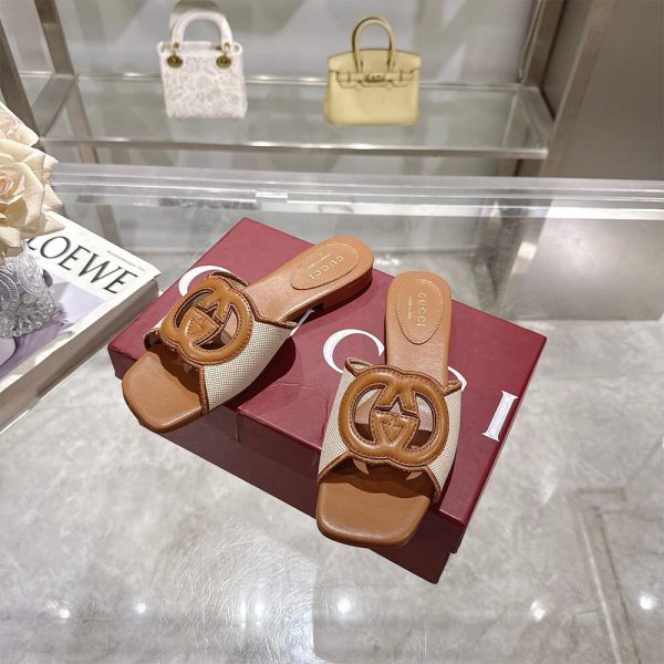 GUCCI Women’s Interlocking G slide sandal
