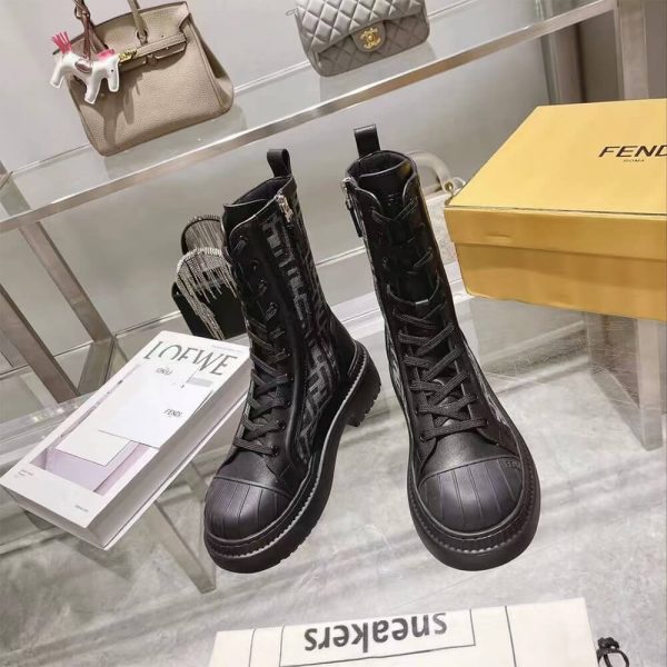 FENDI Domino