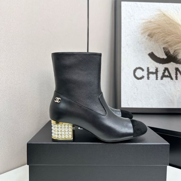 CHANEL Boots