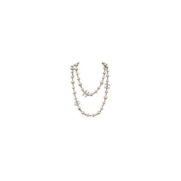 CHANEL PEARL NECKLACE