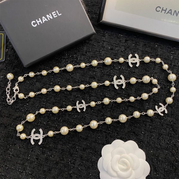 CHANEL PEARL NECKLACE