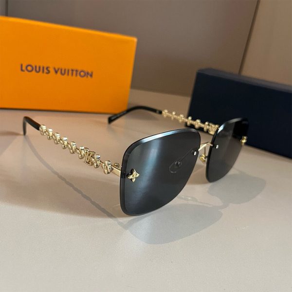 LOUIS VUITTON SUNGLASSES