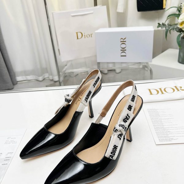 J’Adior Slingback Pump
