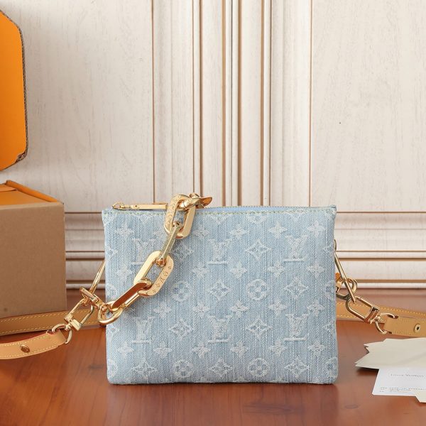 LV Coussin BB