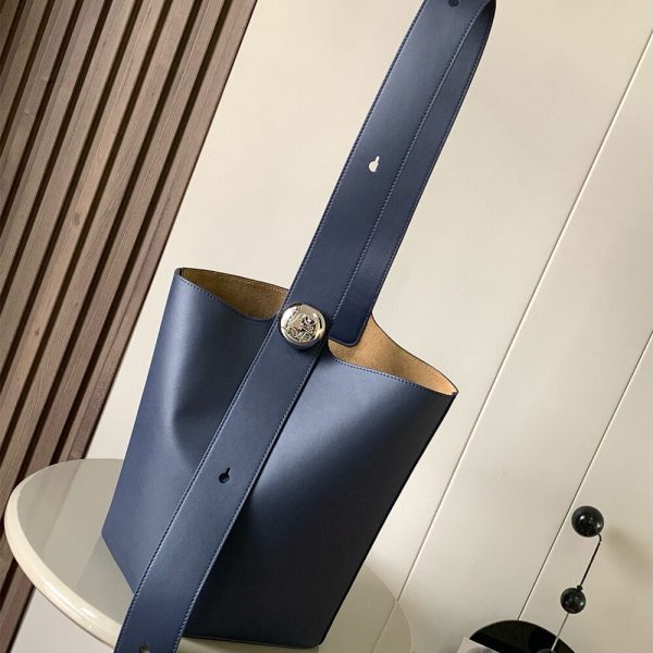 LOEWE Medium Pebble bucket in smooth calfskin(high-end grade)