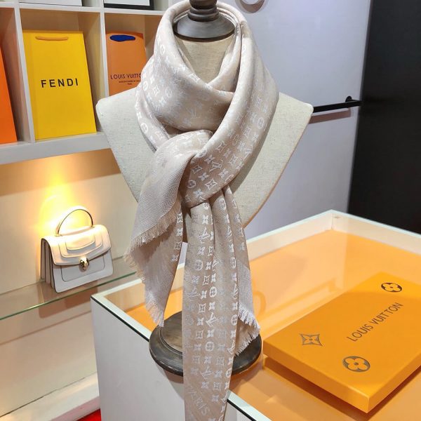 LV Evermore Shawl