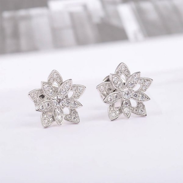VCA Lotus openwork earrings Earrings