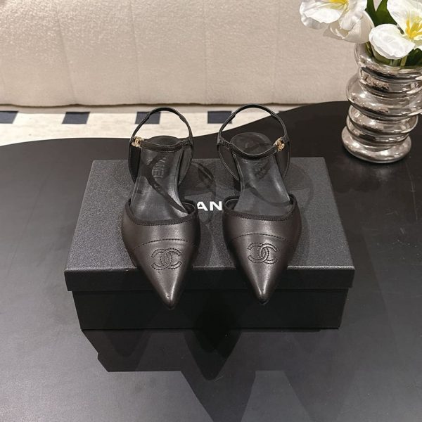 CHANEL Slingbacks