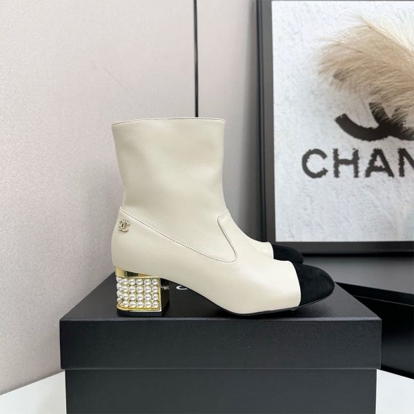 CHANEL Boots