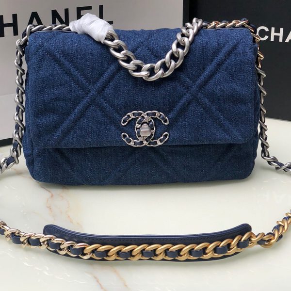 CHANEL 19 Handbag