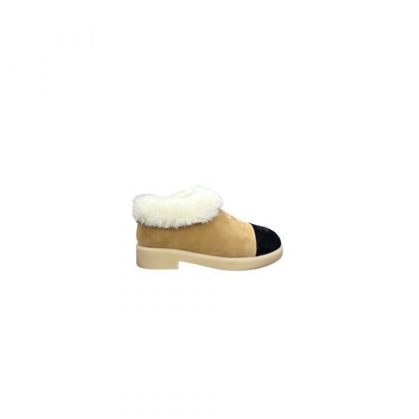 CHANEL Mules