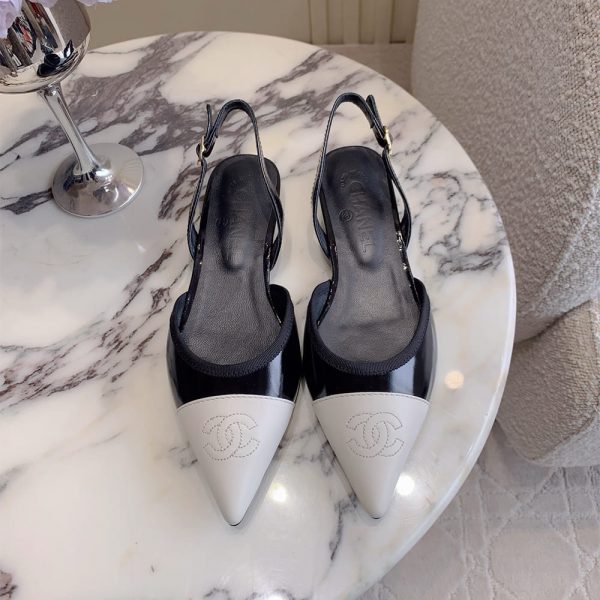 CHANEL Slingbacks