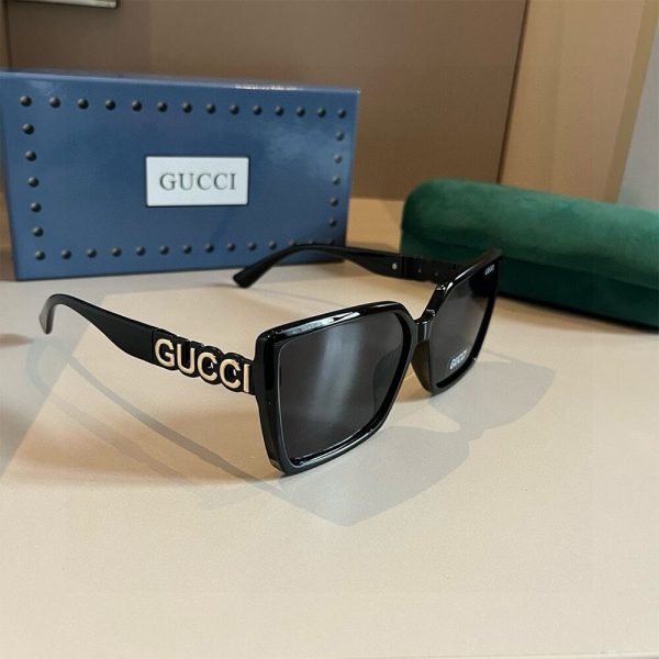 GUCCI SUNGLASSES