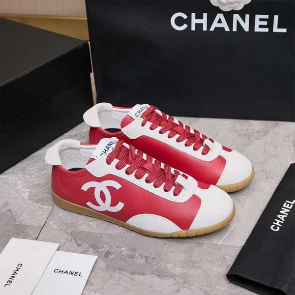 CHANEL Sneakers