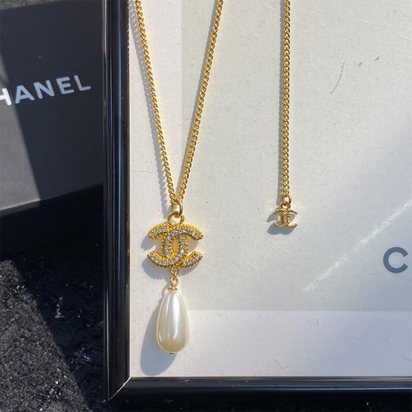 CHANEL NECKLACE