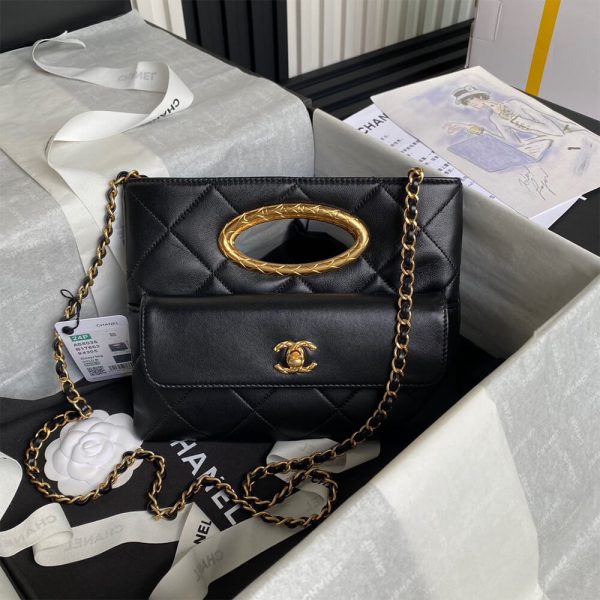CHANEL Clutch