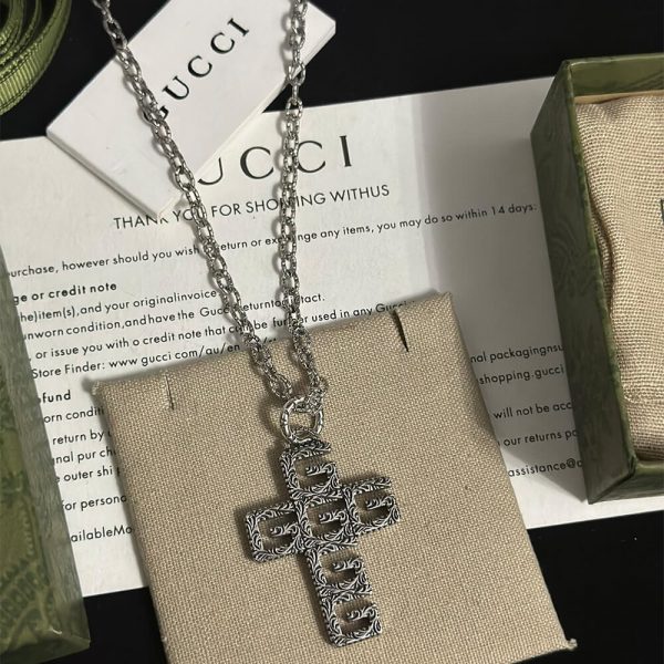 GUCCI NECKLACE