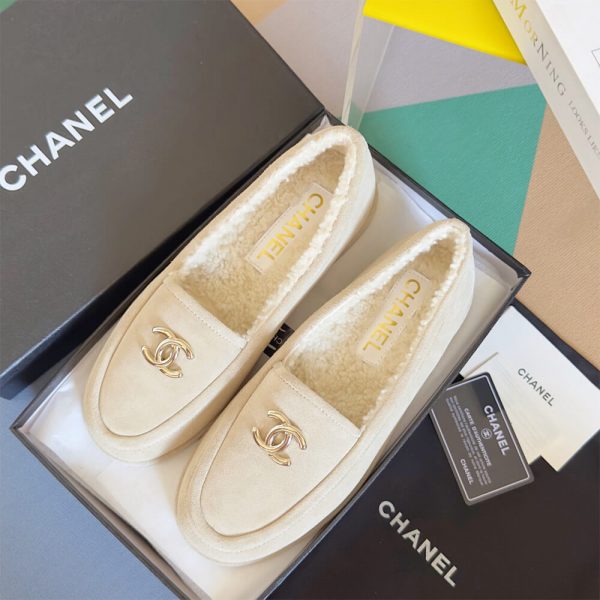 CHANEL WOMEN LOAFER