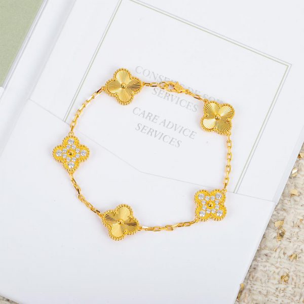 VCA Vintage Alhambra bracelet