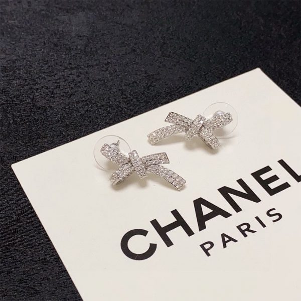 CHANEL COM??TE EARRINGS