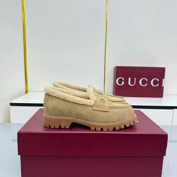 GUCCI Women’s loafer with Horsebit