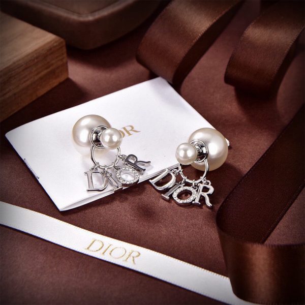 DIOR PEARL EARRINGS
