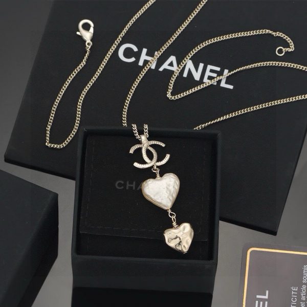 CHANEL NECKLACE