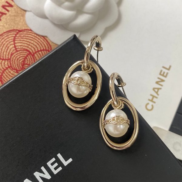 CHANEL PEARL EARRINGS
