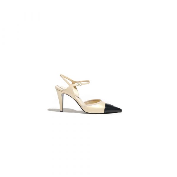 CHANEL Slingbacks