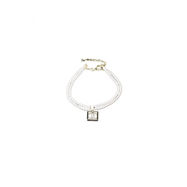 CHANEL Pearl Necklace