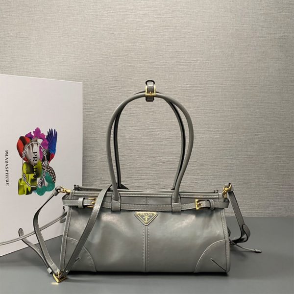 Prada Medium leather handbag(high-end grade)