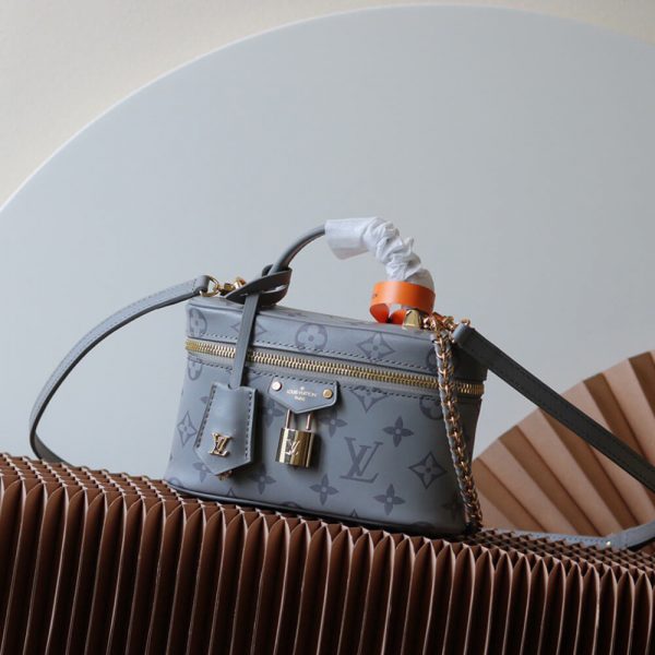 LV Vanity Chain Pouch