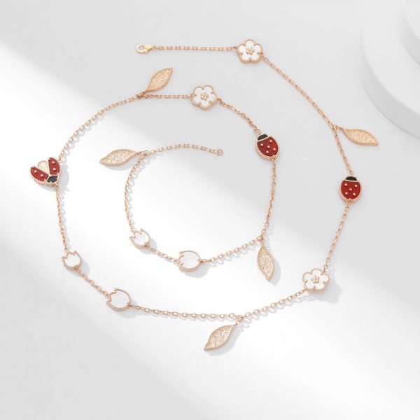 VCA Lucky Spring long necklace, 15 motifs