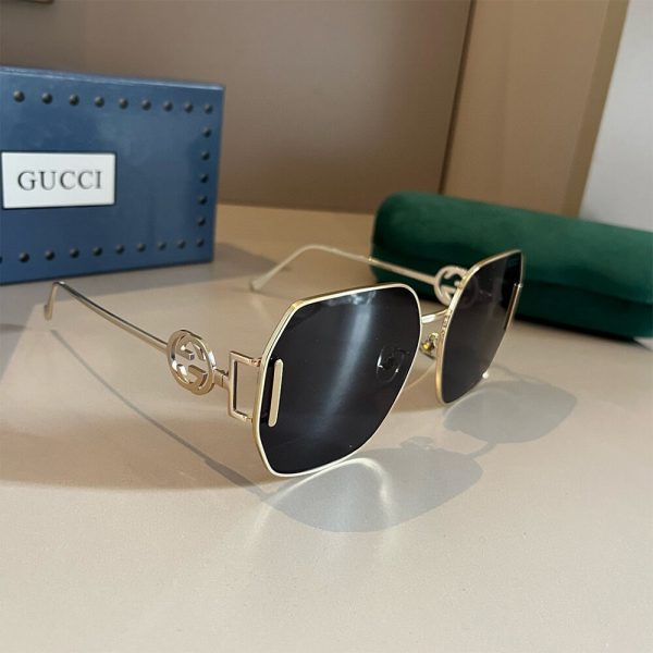GUCCI SUNGLASSES