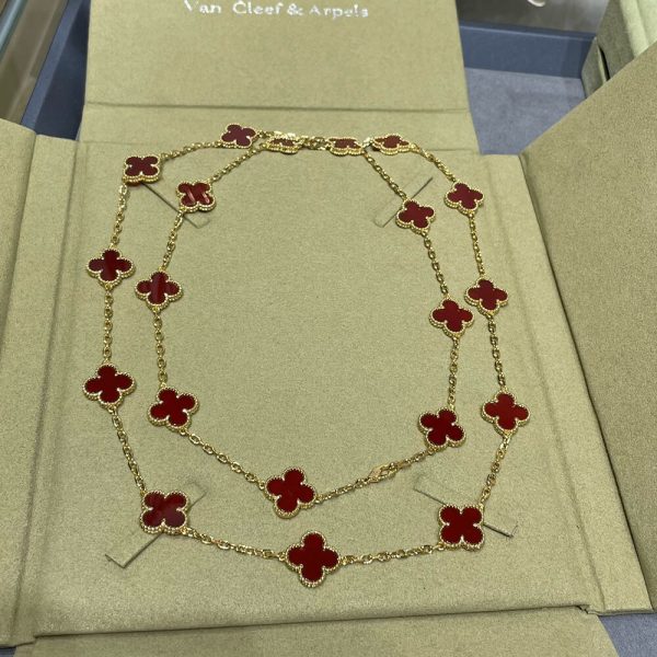 VCA Vintage Alhambra long necklace, 20 motifs