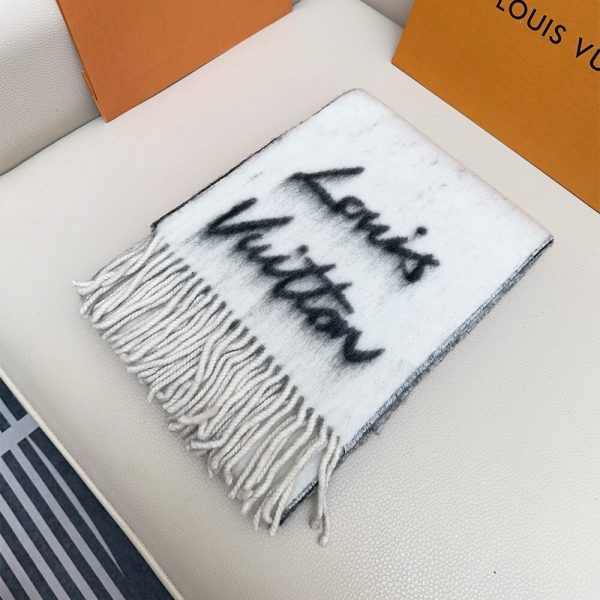 LV Fluffygram Scarf