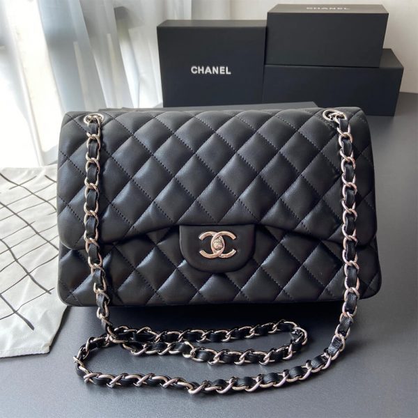 CHANEL Classic Double Flap Jumbo