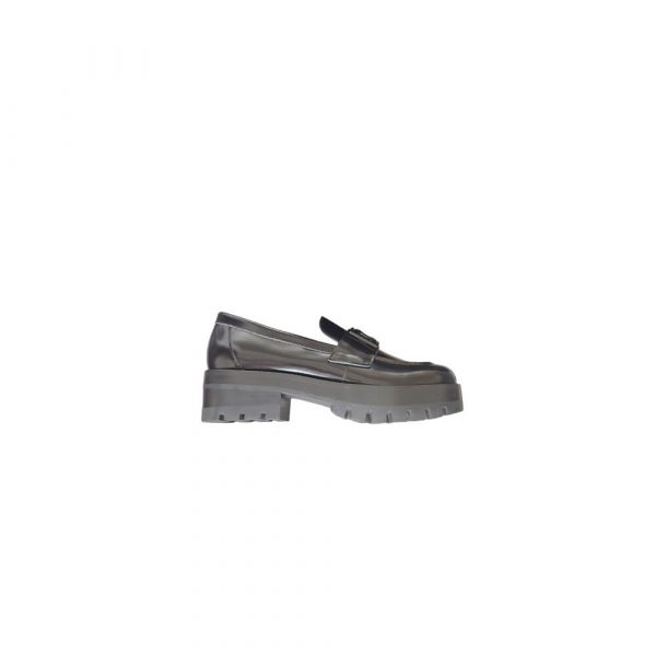 CHANEL WOMEN LOAFER