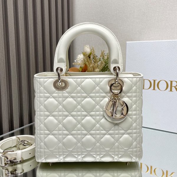 Medium Lady Dior Bag(HIGH-END GRADE)