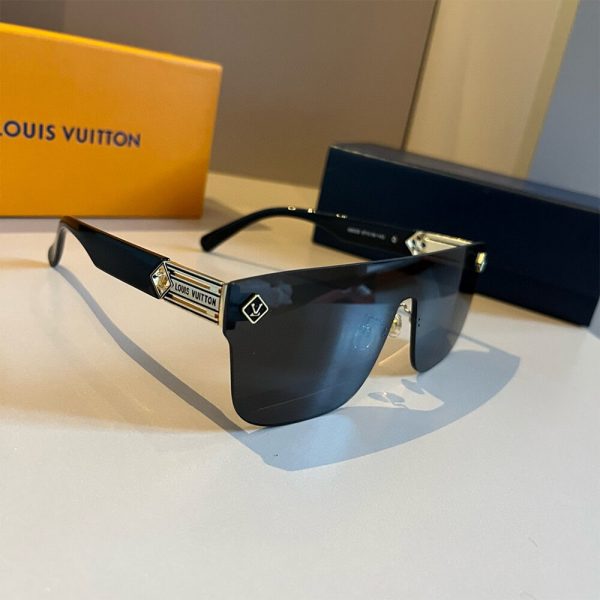 LOUIS VUITTON SUNGLASSES